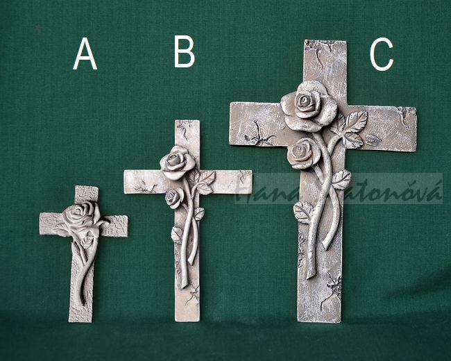 Relierf Kříž s růží  - výška 7,3cm, 11cm a 16cm