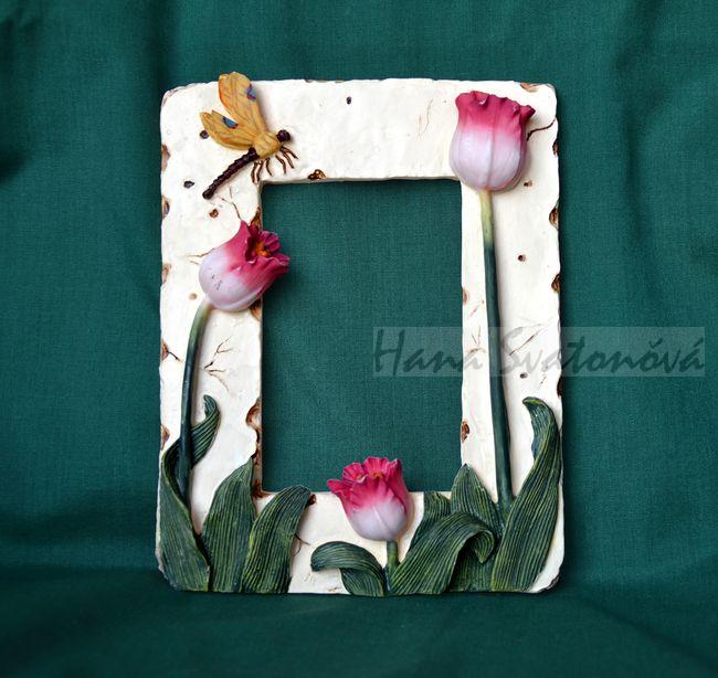 Rámeček Tulipány - velikost 13,5x17x2,5cm