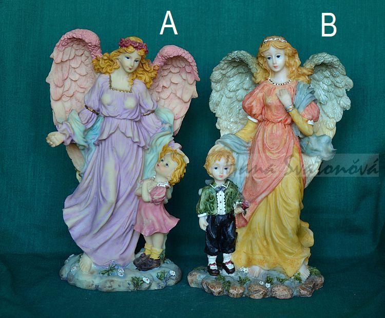 Andělka romantik s dětmi - výška 19cm